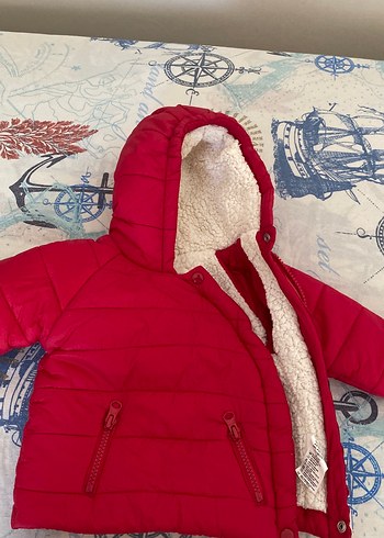 Kız Bebek Kırmızı Kapüşonlu Mont - Görsel 6