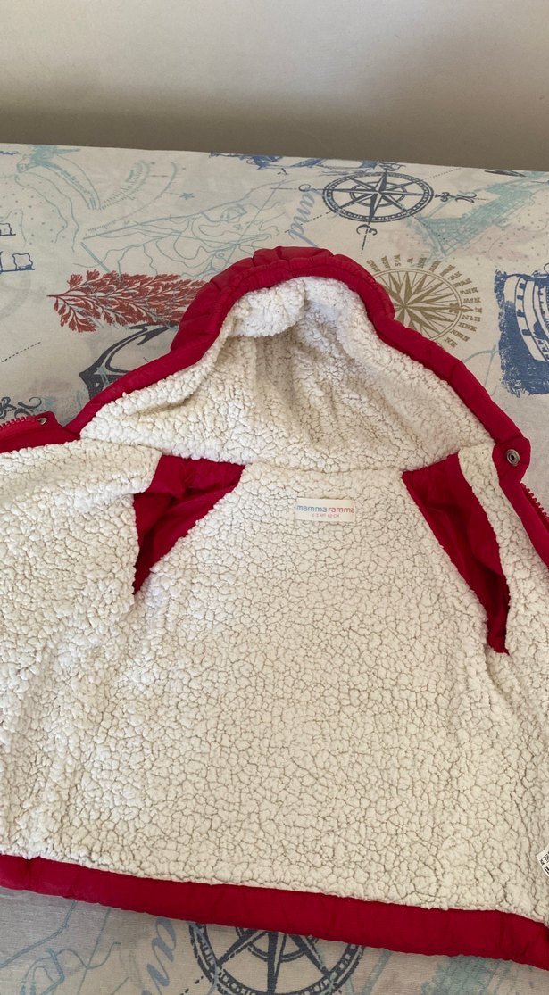 Kız Bebek Kırmızı Kapüşonlu Mont - Görsel 5