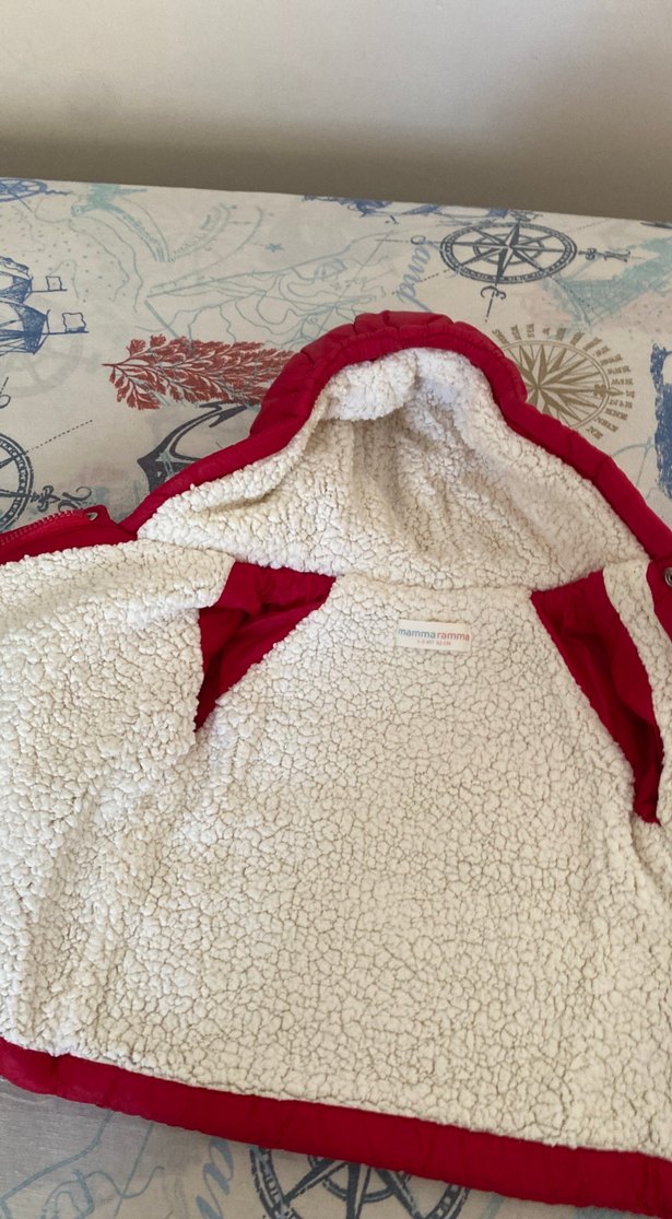 Kız Bebek Kırmızı Kapüşonlu Mont - Görsel 4