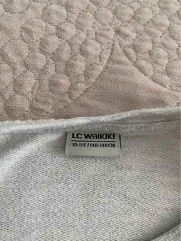 10 Yaş Beden gri Renk 10-11 YAŞ LCW AÇIK GRİ SWEATSHİRT