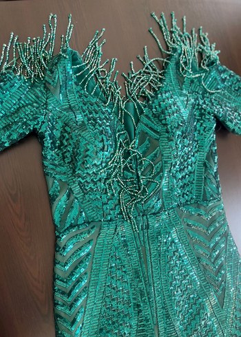 Parlak Yeşil V Yaka Payetli Uzun Elbise - Görsel 4