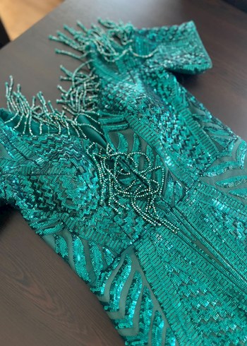 Parlak Yeşil V Yaka Payetli Uzun Elbise - Görsel 2