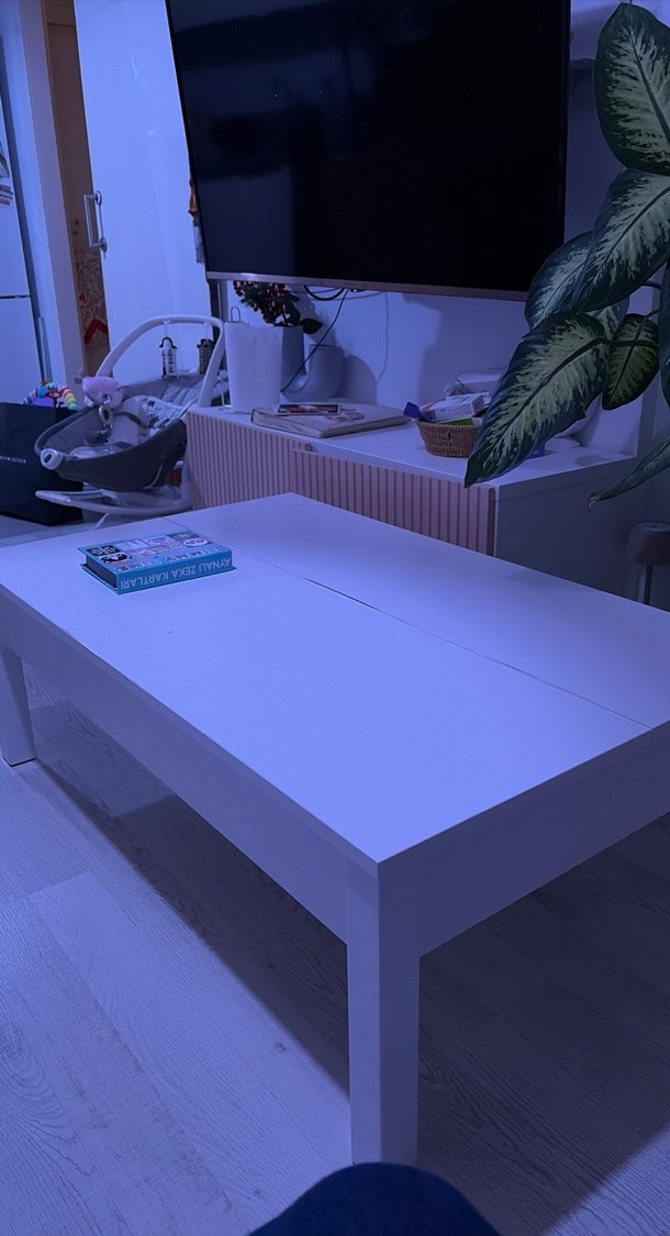 İkea Beyaz orta sehpa - Görsel 2