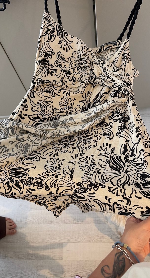 Zara
 Mini Tulum - Görsel 5