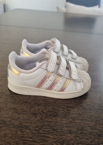 Adidas süperstar kız Çocuk Beyaz Cırt Cırtlı Spor Ayakkabı