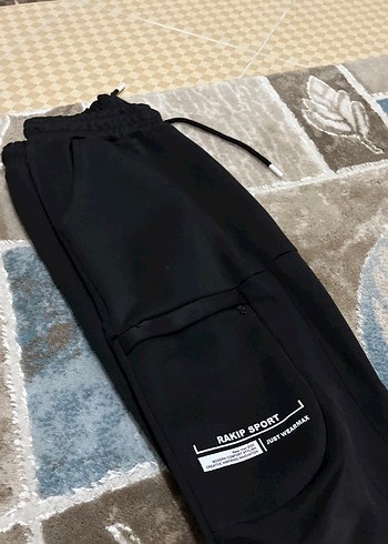 Max Baskılı Siyah Erkek Outdoor Eşofman - Görsel 3