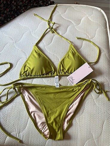 Fıstık yeşili bikini takım