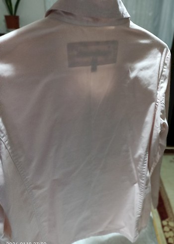 fermuarlı Pembe Kısa Kollu Kadın Ceket üzerine oturan kesim - Görsel 4