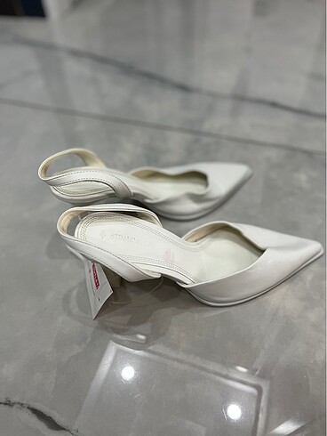 38 Beden Stradivarius