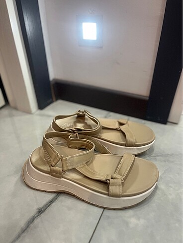 Zara Zara sandalet