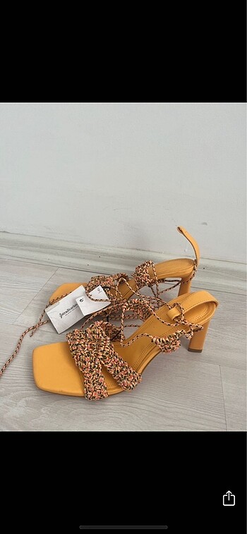 38 Beden Stradivarius