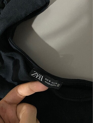 Zara Bluzz