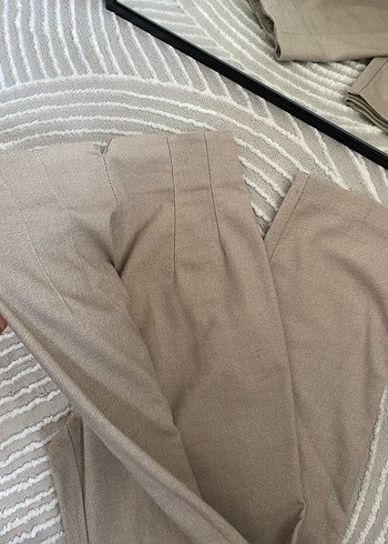 Bej Regular Fit Keten Pilili Kadın Pantolon - Görsel 2