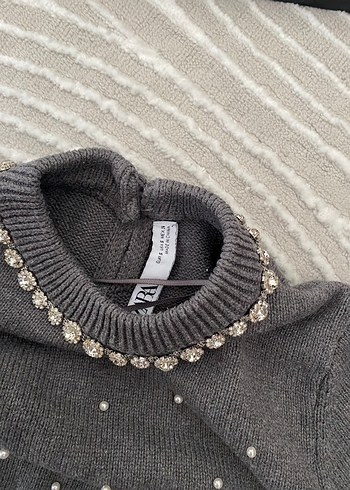 Gri Nakışlı Kısa Kollu Triko Kazak - Görsel 3