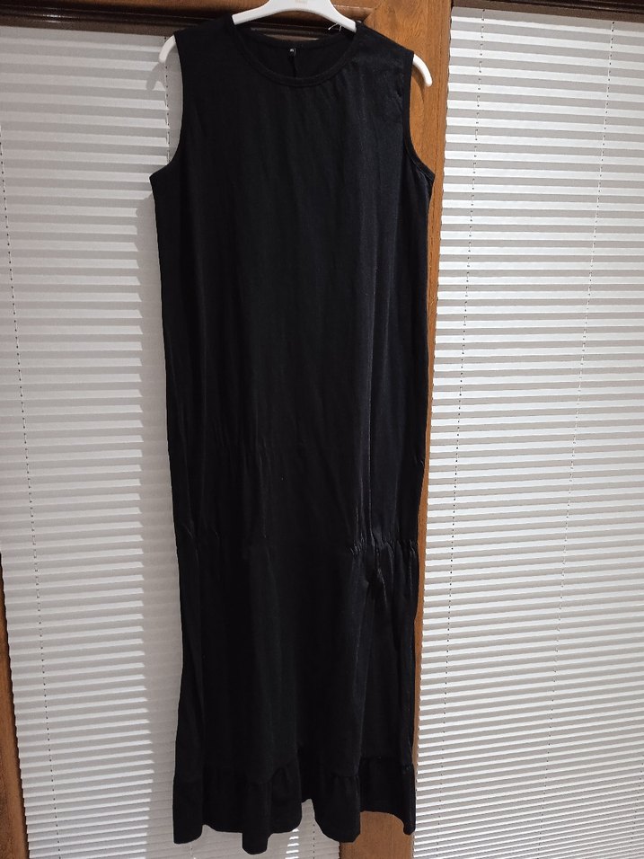 Kolsuz Siyah Uzun Elbise - Görsel 2