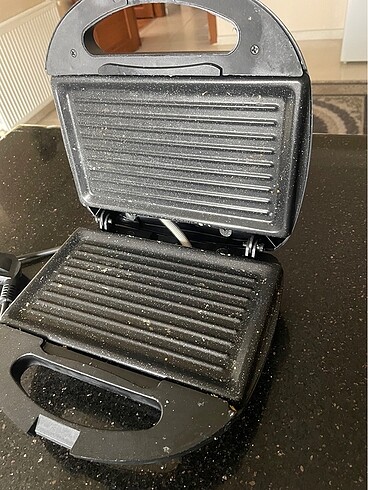 Küçük tost makinası