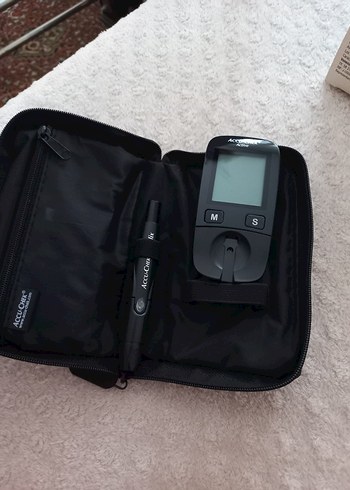  Beden Accu-Chek Active Kan Şekeri Ölçüm Cihazı