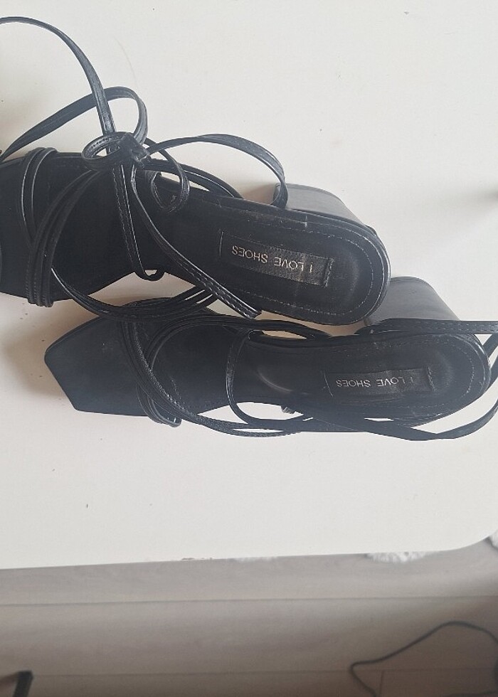 Bacıklı topuklu ayakkabı - Görsel 2