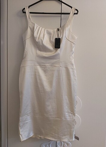 ipekyol Saten kırık beyaz elbise