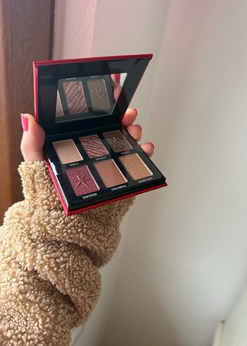 DOUGLAS GLAM FANTASY FAR PALETİ - Görsel 3