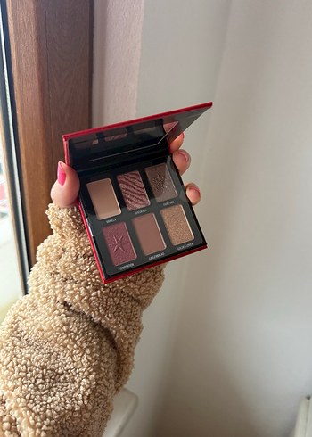 DOUGLAS GLAM FANTASY FAR PALETİ - Görsel 2