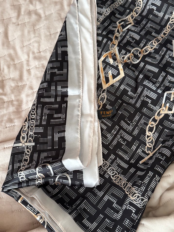 Zincir Detaylı Yılan Desenli Kadın El Zinciri - Görsel 2