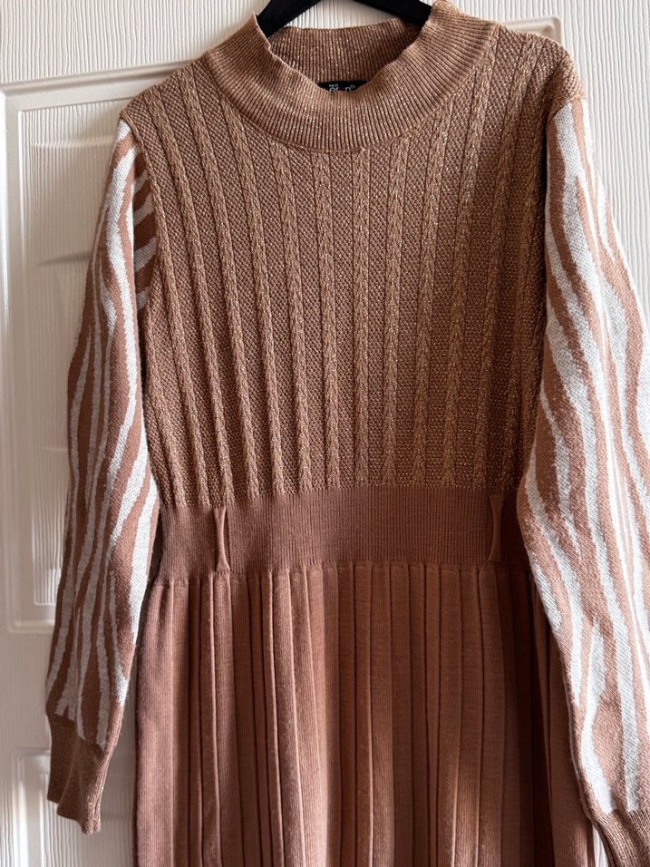 Kahverengi Uzun Triko Elbise Zebra Desenli - Görsel 3