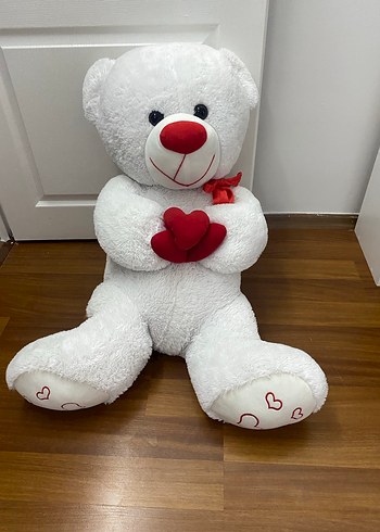 Diğer Beyaz Peluş Ayıcık Kalpli Detaylı