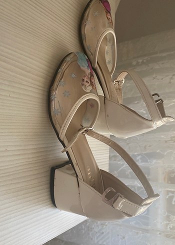 Kız Çocuk Beyaz Baskılı Tokalı topuklu ayakkabı - Görsel 5