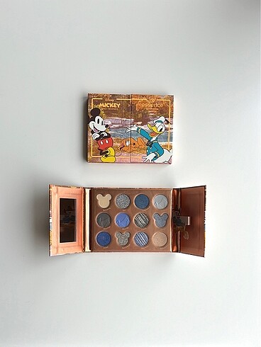 Essence Mickey far paleti