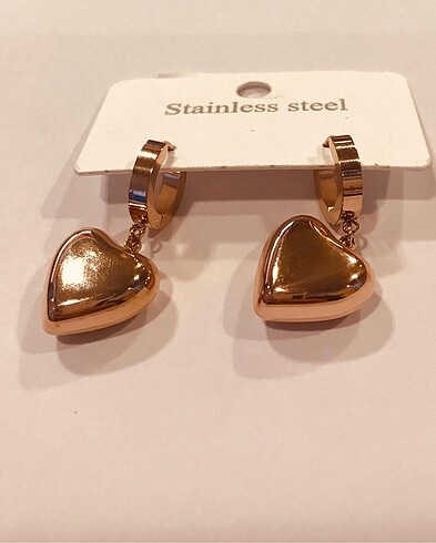 Diğer kalpli rosegold küpe