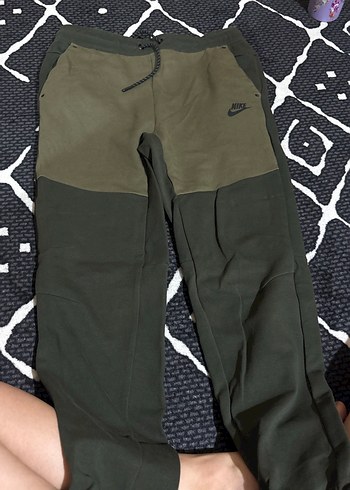 Nike Haki Yesil Renk Bloklu Esofman Alti