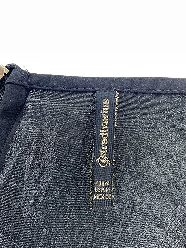 m Beden siyah Renk Stradivarius Bluz %70 İndirimli.