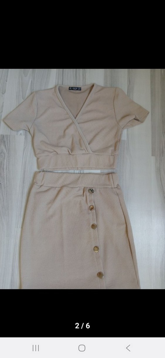 Bej V Yaka Düğmeli ikili takım - Görsel 2