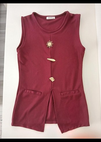 Düğmeli Bordo Kolsuz bluz - Görsel 2