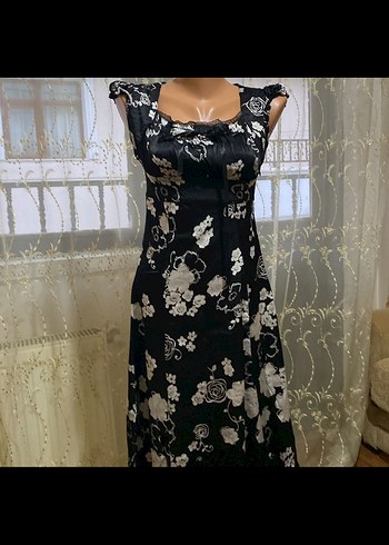 Zara Siyah Beyaz Desenli Uzun Straplez Elbise