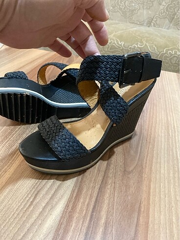 Nine west dolğu topuk