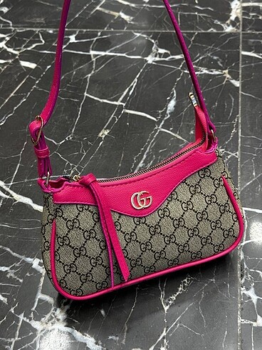  Beden Gucci Mini Çanta