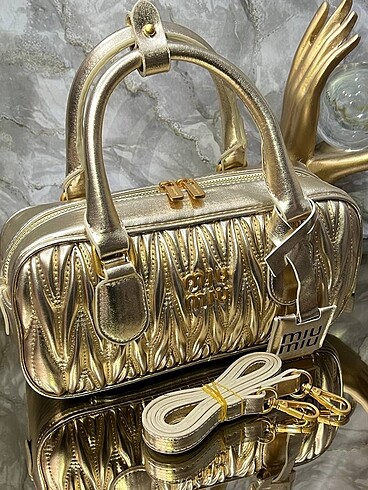Miu Miu Gold Arcadie Matelasse Nappa Deri Çanta