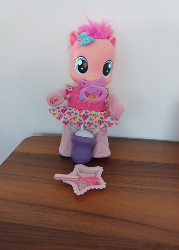 pony konusan yuruyen Bebek