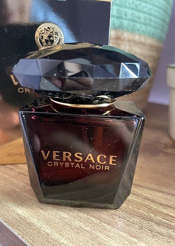 Beden Versace Crystal Noir Kadın Parfüm 30ml