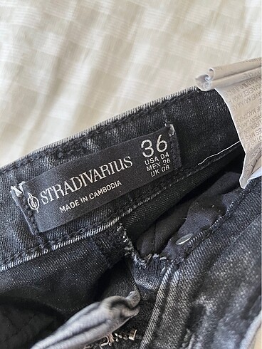 36 Beden siyah Renk Stradivarius D74 jean