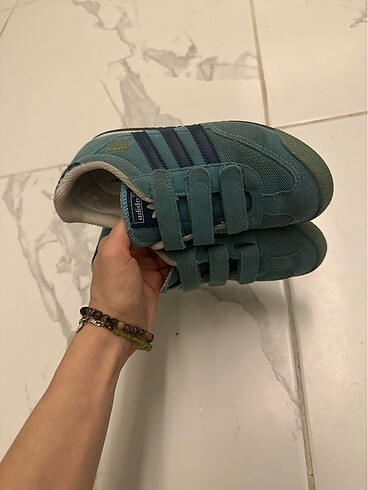 Adidas erkek çocuk spor ayakkabısı