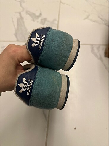 33 Beden Adidas erkek çocuk spor ayakkabısı