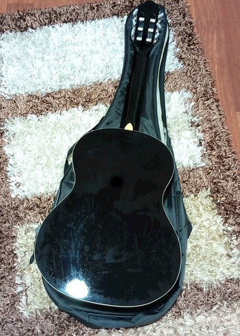 El yapımı Klasik Gitar