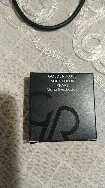 Golden Rose soft color pearl mono eyeshadow 42