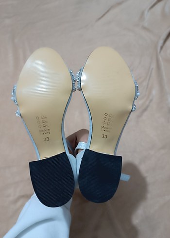 İnci Detaylı Gri Topuklu Kız Çocuk Ayakkabı - Görsel 4