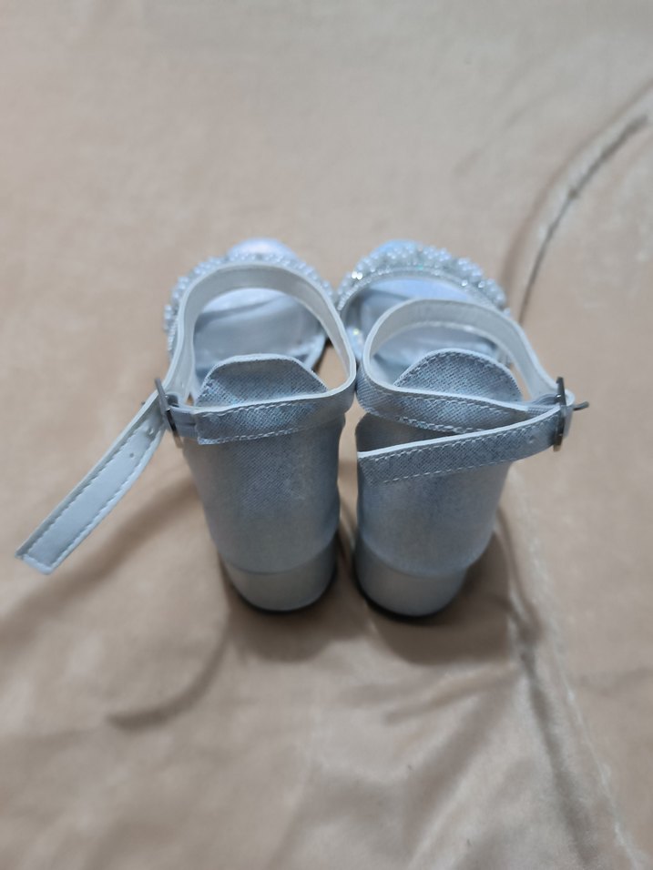 İnci Detaylı Gri Topuklu Kız Çocuk Ayakkabı - Görsel 3