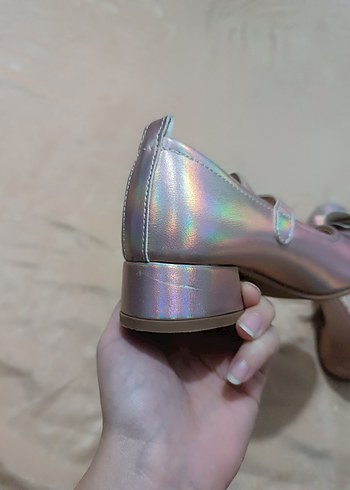 Kız Çocuk Pembe Parlak kurdele detaylı topuklu Ayakkabı - Görsel 3