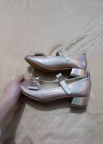 Kız Çocuk Pembe Parlak kurdele detaylı topuklu Ayakkabı - Görsel 2